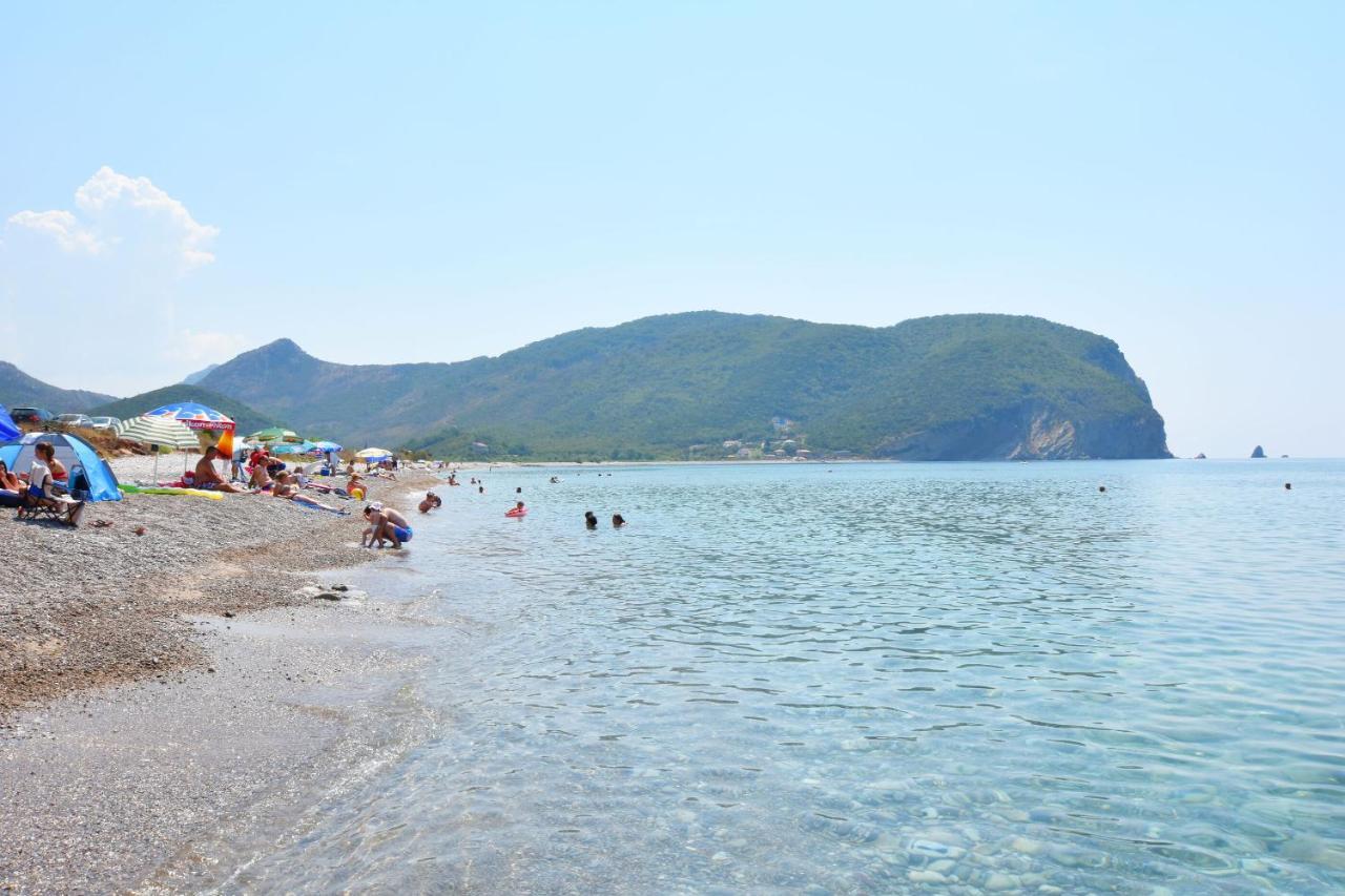 Apartments Siljak Petrovac Luaran gambar