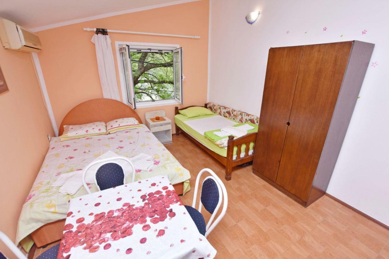 Apartments Siljak Petrovac Luaran gambar