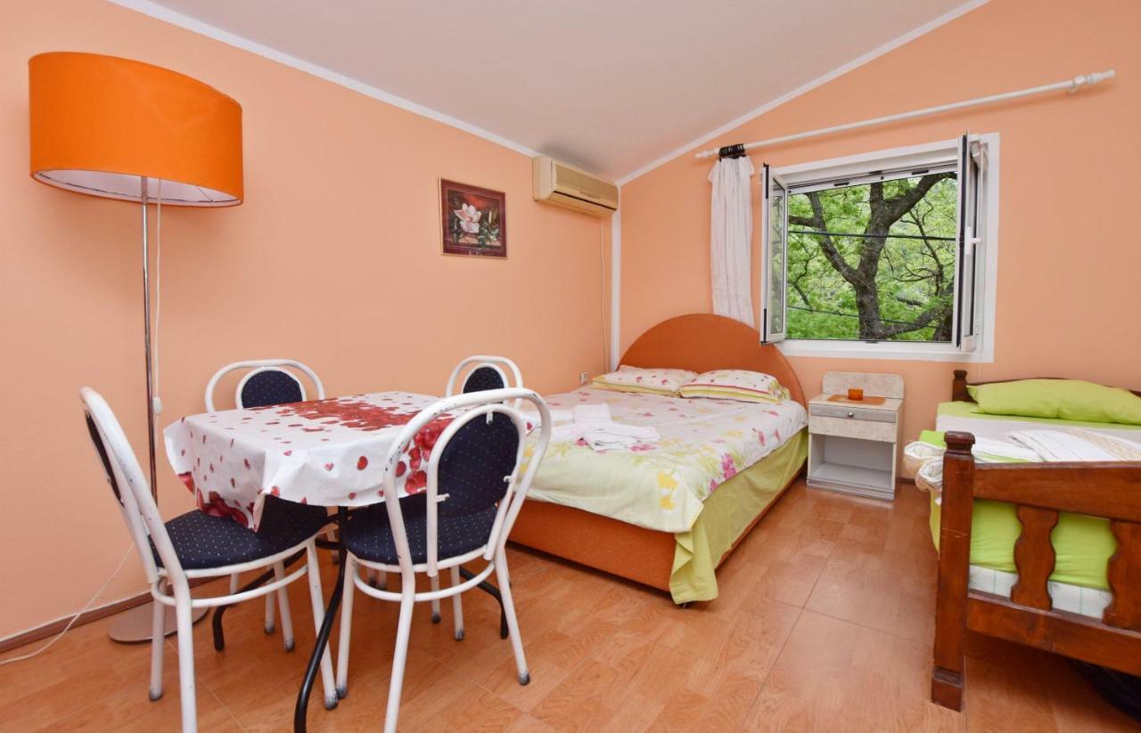 Apartments Siljak Petrovac Luaran gambar