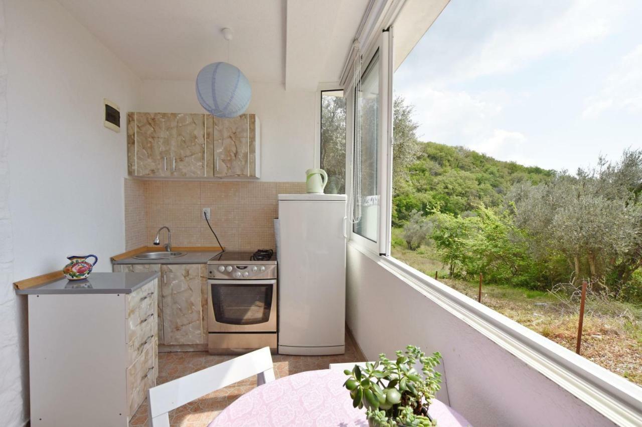 Apartments Siljak Petrovac Bilik gambar