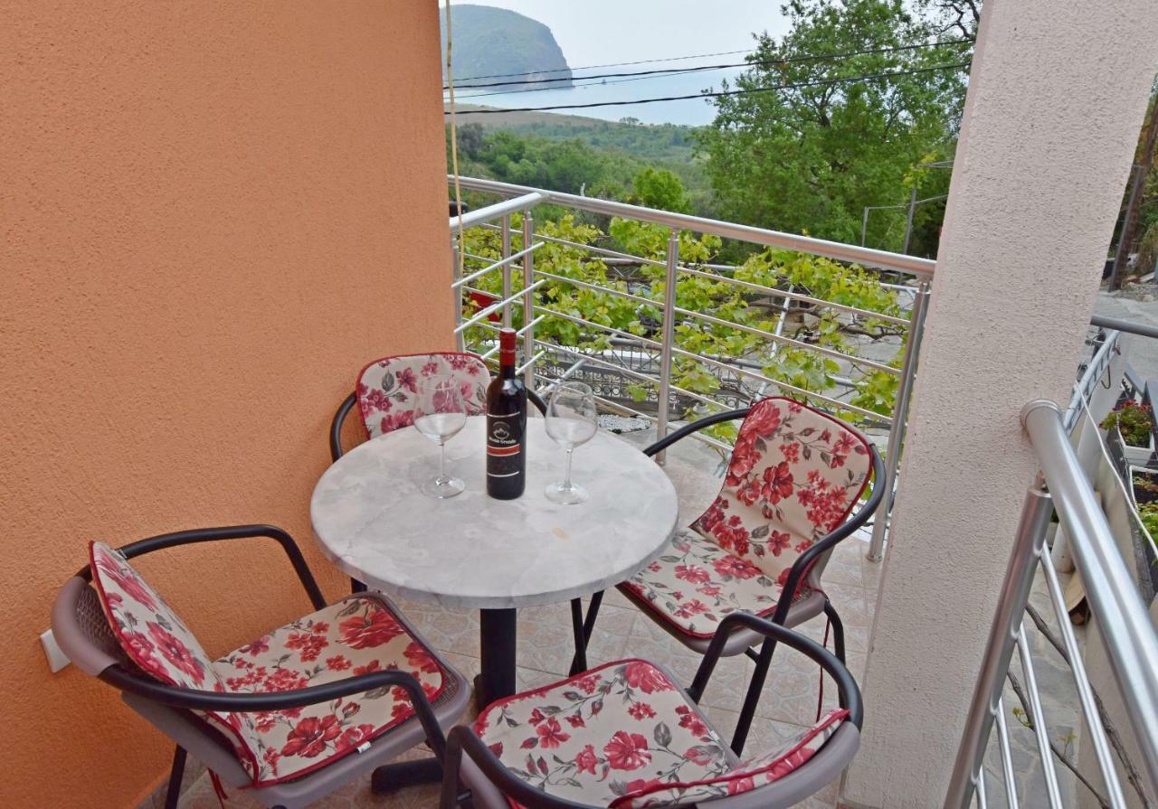 Apartments Siljak Petrovac Luaran gambar